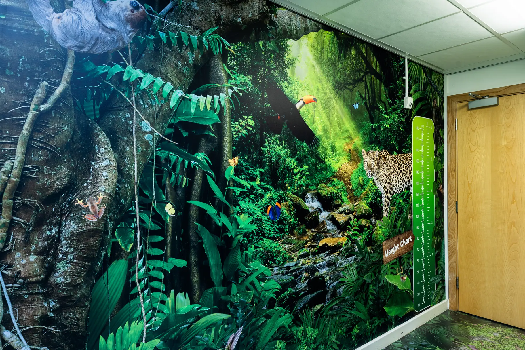 Crowdys Hill school immersive wall art